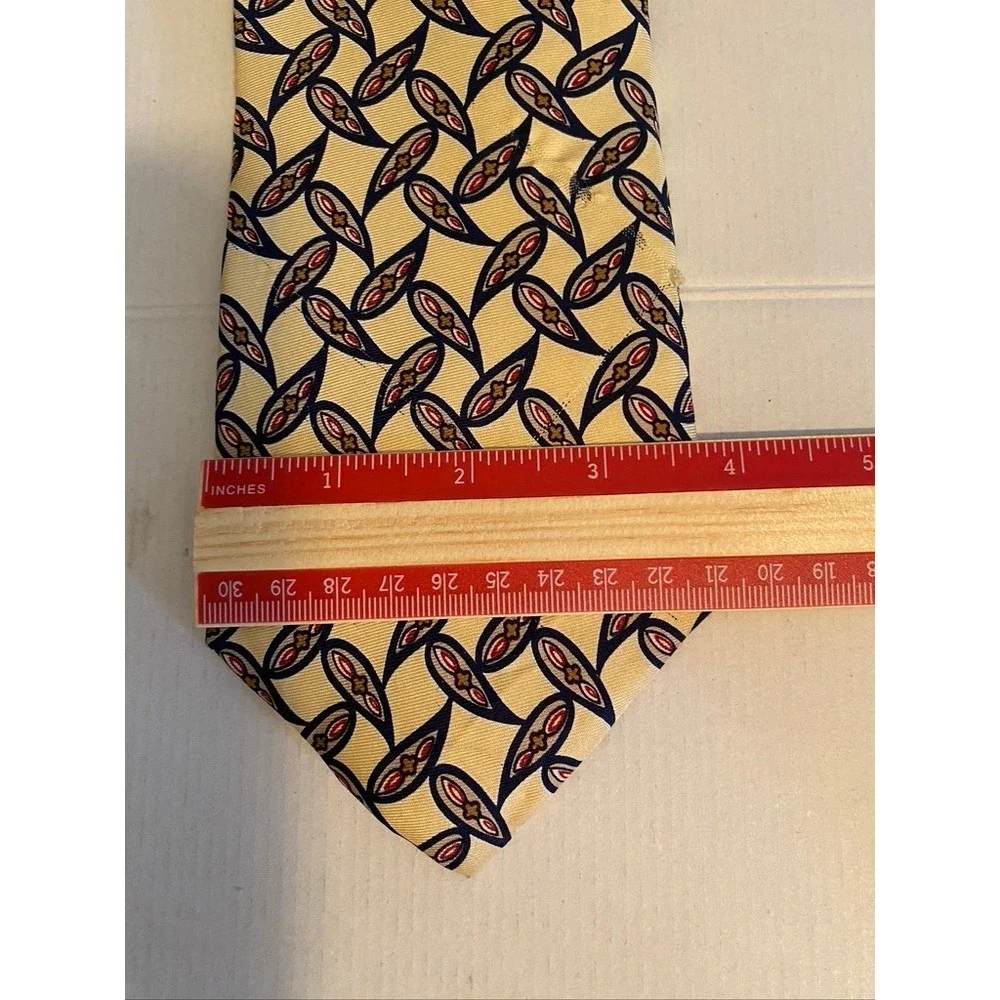 Roundtree & Yorke Mens Silk Tie Yellow Geometric Teardrop Navy Red Hand Sewn USA